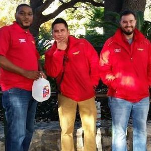 Meet your Posher, Derrick